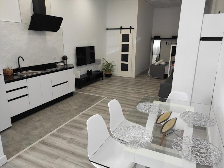 Apartamento Turistico Lyra Baena Exterior photo