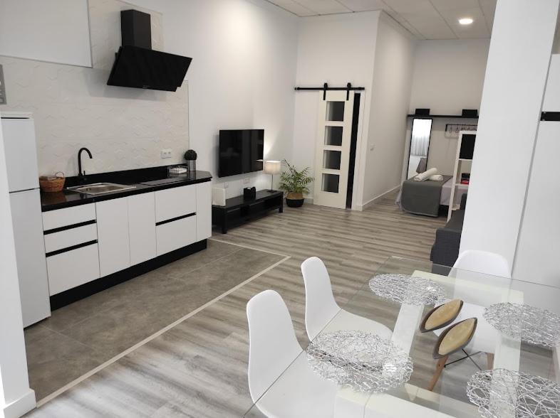 Apartamento Turistico Lyra Baena Exterior photo