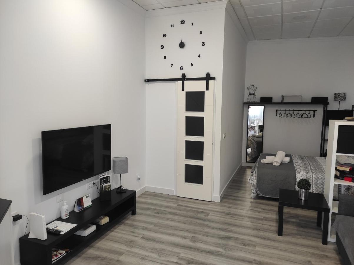 Apartamento Turistico Lyra Baena Exterior photo